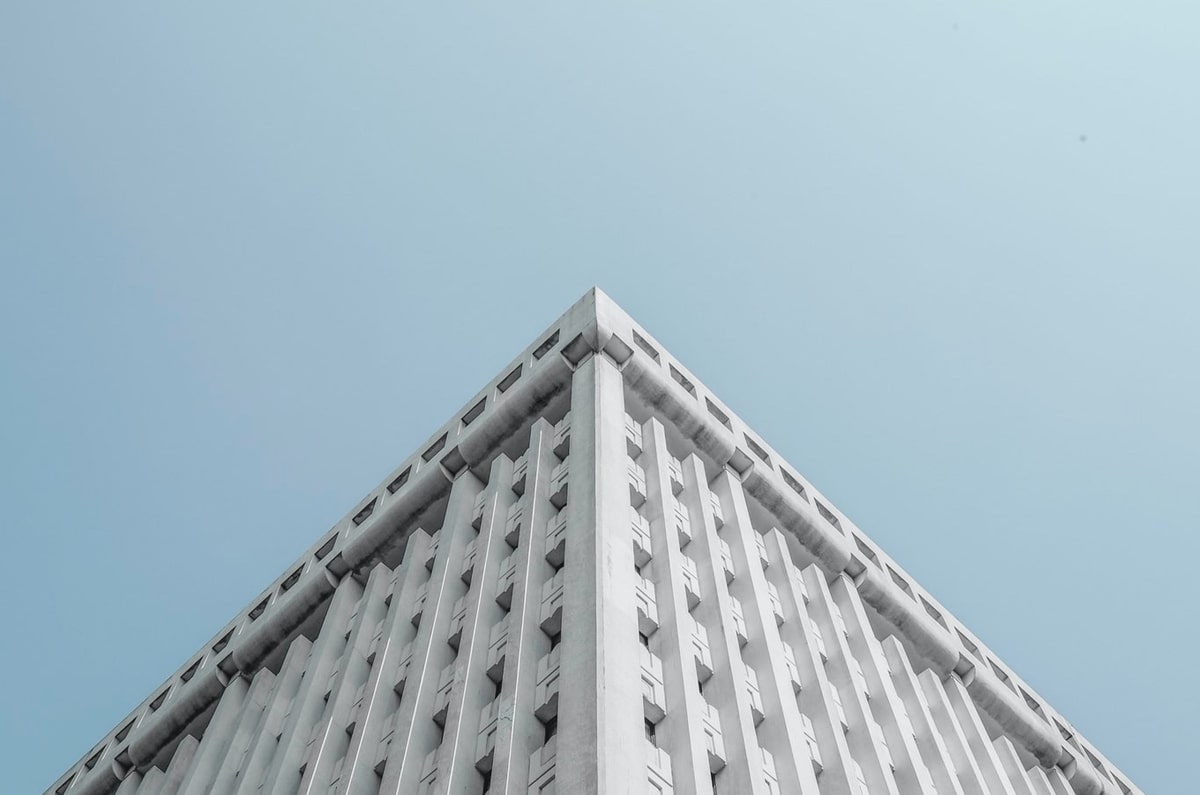 韩漫屋别被语气牵着走：先看导语是不是先定调，然后把转发语和原文对照（先把证据摆出来）